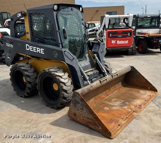 Image of John Deere 320D equipment image 2