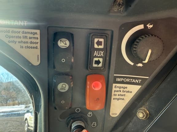 Image of John Deere 328D equipment image 3