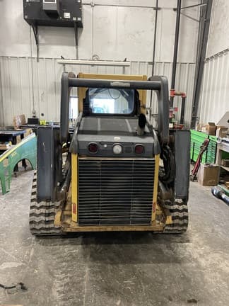 Image of John Deere 329D equipment image 2