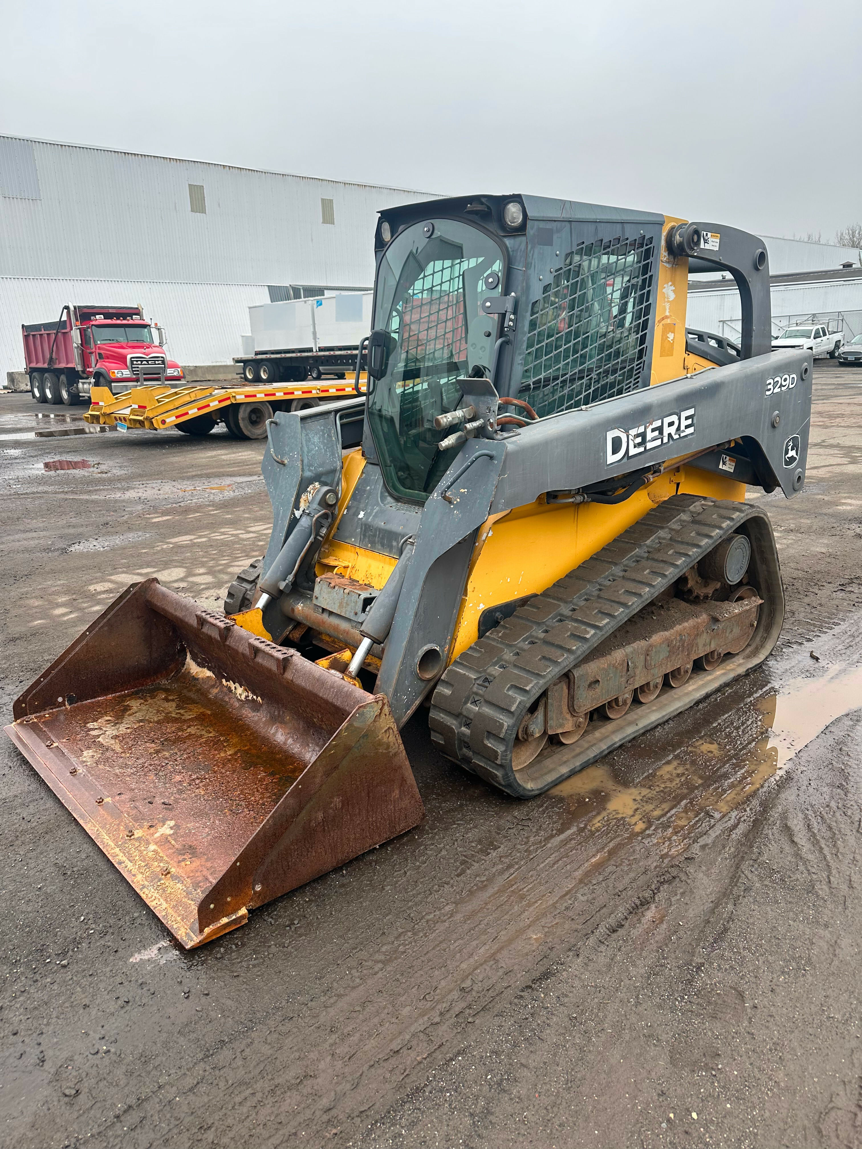 2010 John Deere 329DT Equipment Image0