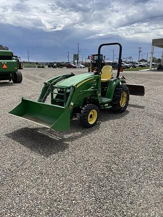 Image of John Deere 3320 equipment image 2