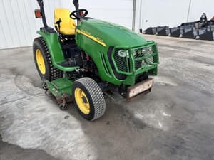 2010 John Deere 3320 Image