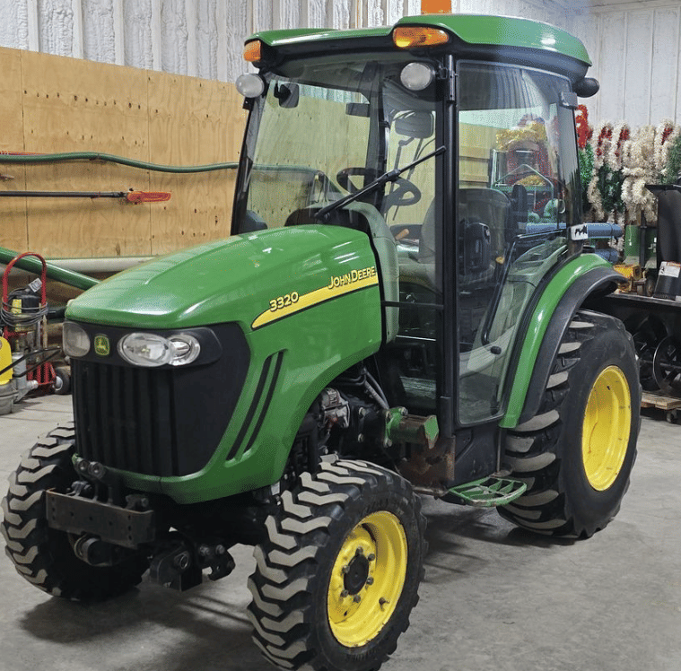 Image of John Deere 3320 Primary image