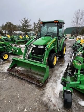 2010 John Deere 3320 Equipment Image0