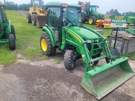 Image of John Deere 3320 equipment image 2