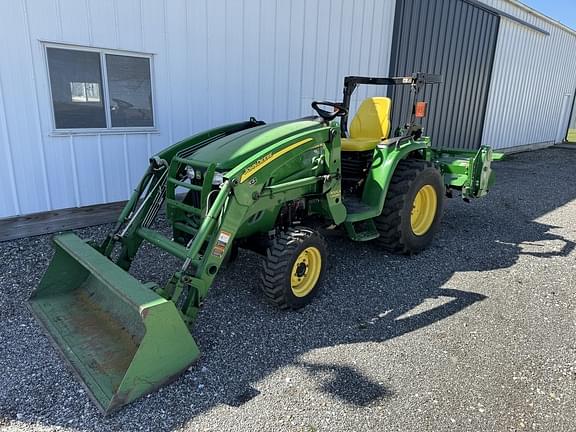 Image of John Deere 3320 Primary image