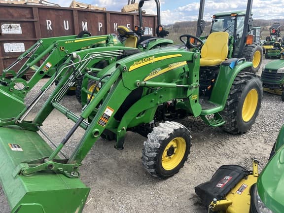 Image of John Deere 3320 equipment image 1
