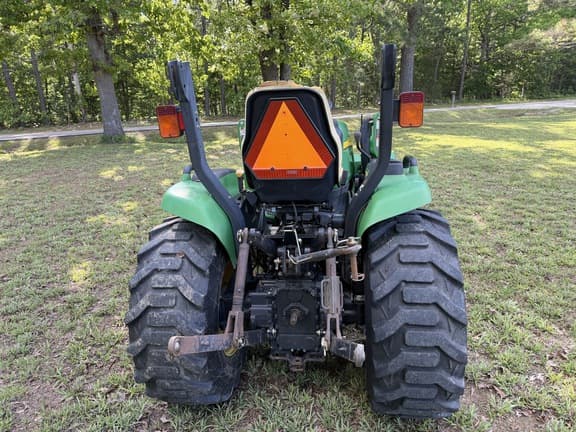 Image of John Deere 3320 equipment image 1