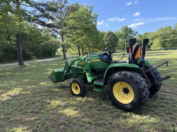 Image of John Deere 3320 equipment image 2