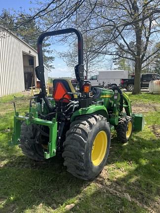 Image of John Deere 3320 equipment image 2