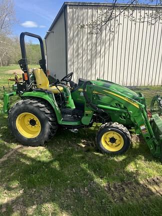 Image of John Deere 3320 equipment image 3