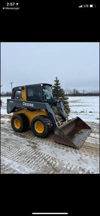 2010 John Deere 332D Equipment Image0