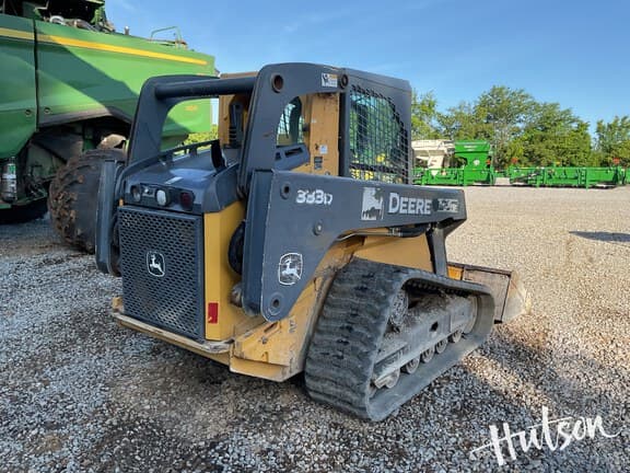 Image of John Deere 333D equipment image 2