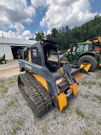Image of John Deere 333D Primary image