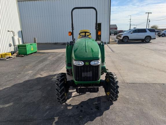 Image of John Deere 3520 equipment image 4