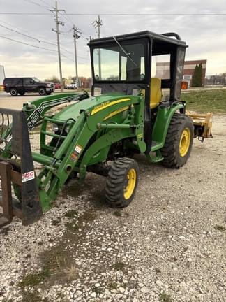 Image of John Deere 3520 equipment image 2
