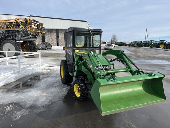 Image of John Deere 3520 equipment image 1