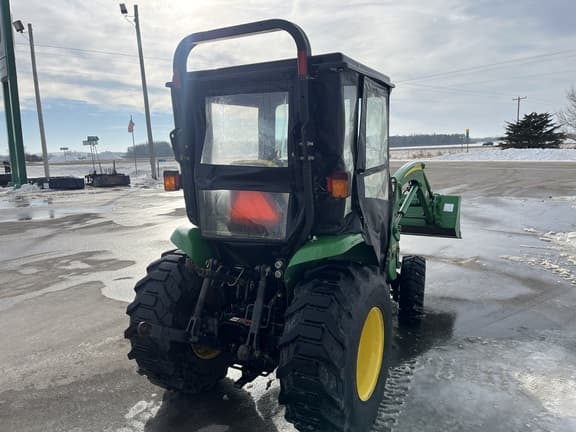 Image of John Deere 3520 equipment image 4
