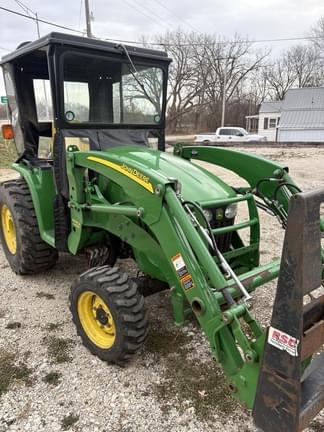 Image of John Deere 3520 equipment image 3
