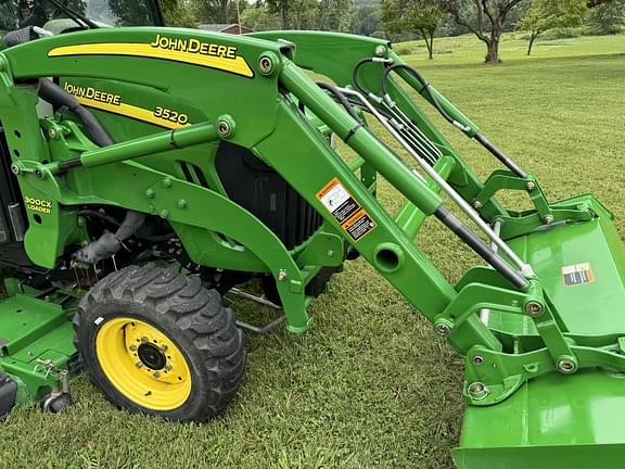 Image of John Deere 3520 equipment image 3