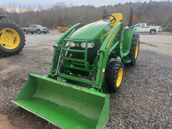 Image of John Deere 3520 equipment image 1