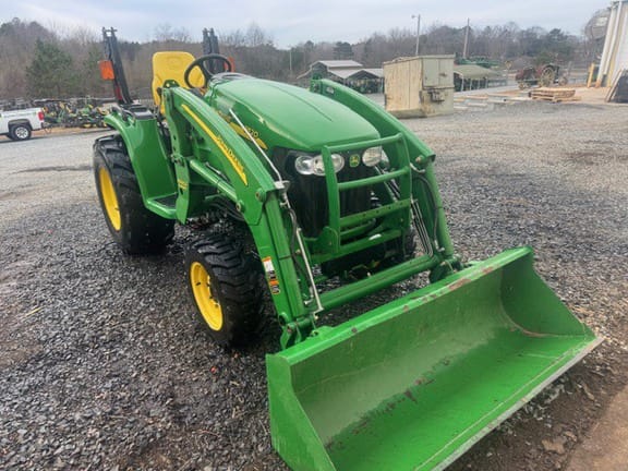 2010 John Deere 3520 Equipment Image0