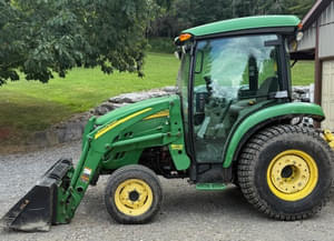 2010 John Deere 3520 Image
