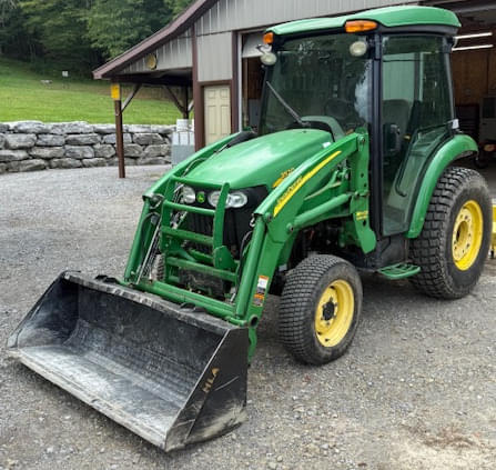 Image of John Deere 3520 equipment image 1