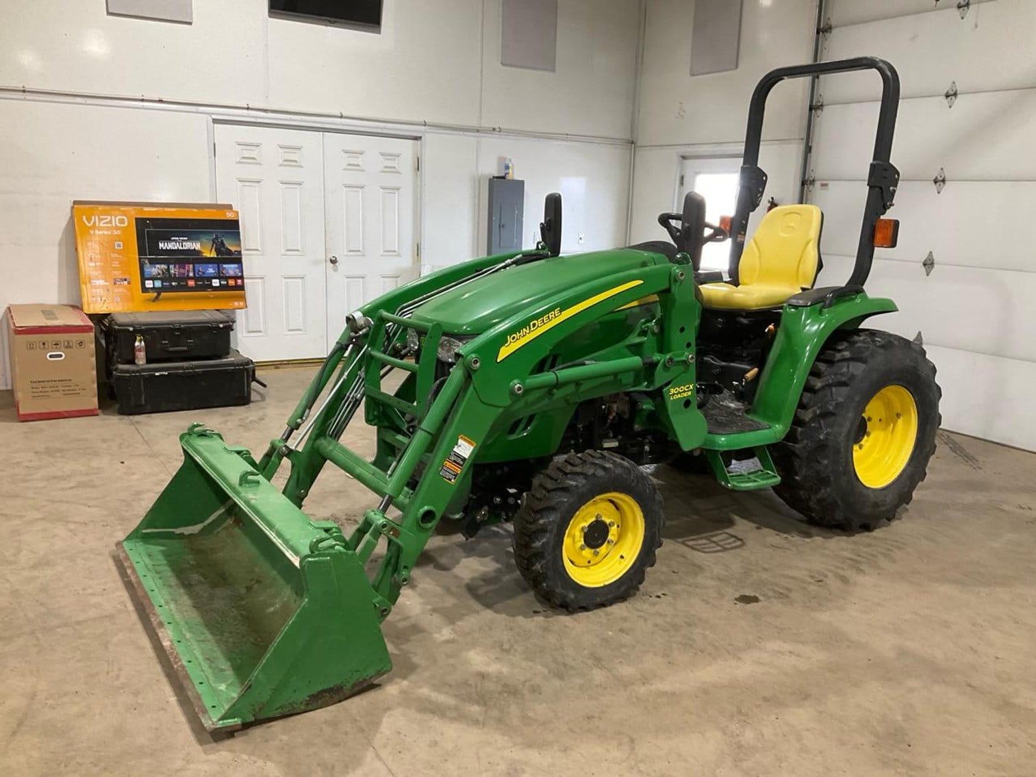 2010 John Deere 3520 Equipment Image0