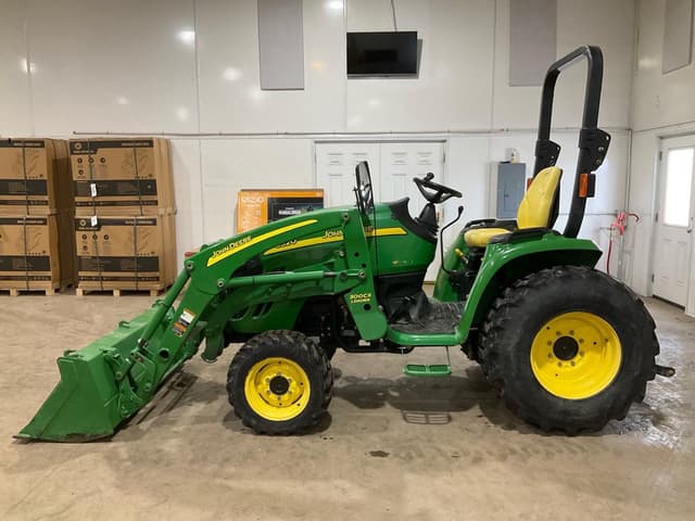 Image of John Deere 3520 equipment image 1