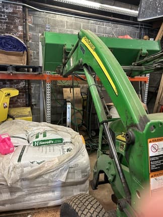 Image of John Deere 3720 equipment image 4