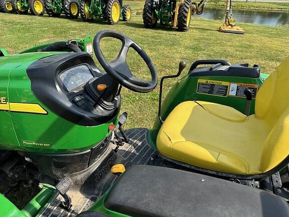 Image of John Deere 4120 equipment image 4