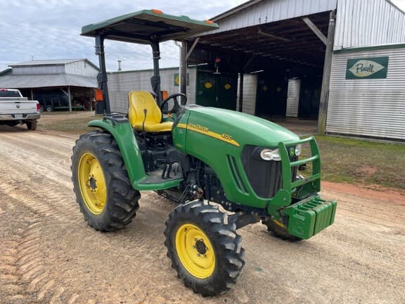 Image of John Deere 4120 equipment image 3