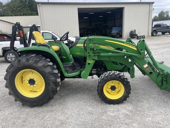 Image of John Deere 4120 equipment image 2