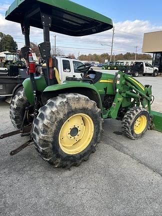 Image of John Deere 4320 equipment image 4