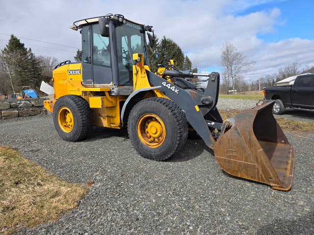 Image of John Deere 444K equipment image 4