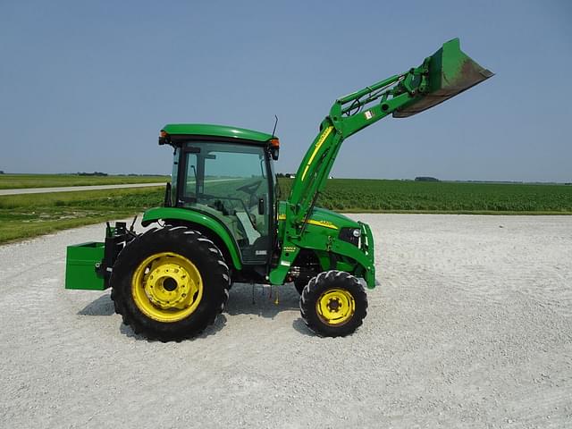 Image of John Deere 4520 equipment image 1