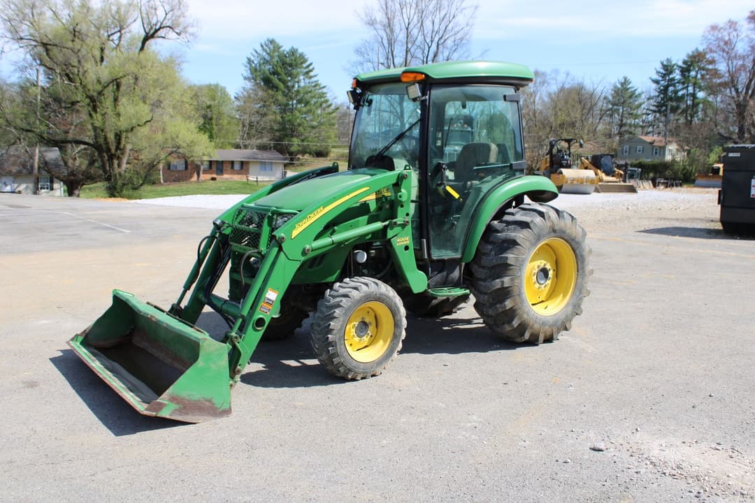 Image of John Deere 4520 Primary image