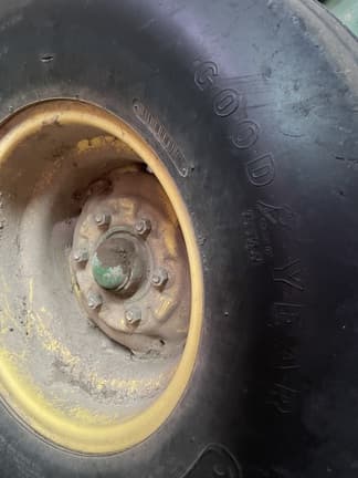 Image of John Deere 458 equipment image 4