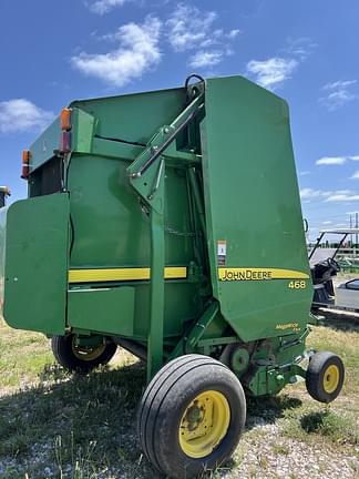 Image of John Deere 468 MegaWide Plus equipment image 2