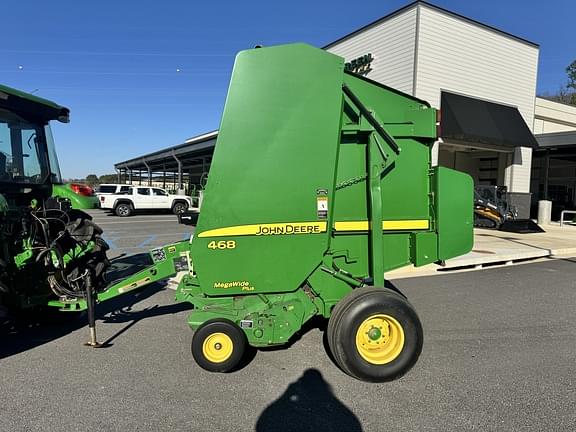 Image of John Deere 468 MegaWide Plus equipment image 1