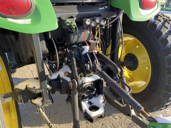 Image of John Deere 4720 equipment image 4