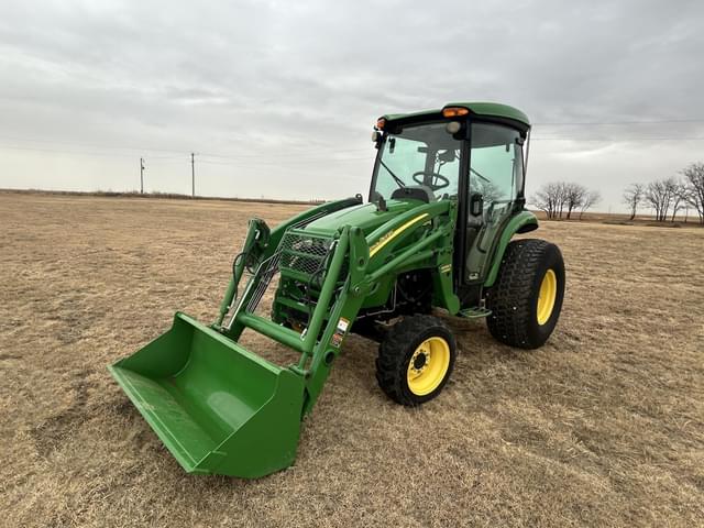 Image of John Deere 4720 equipment image 1