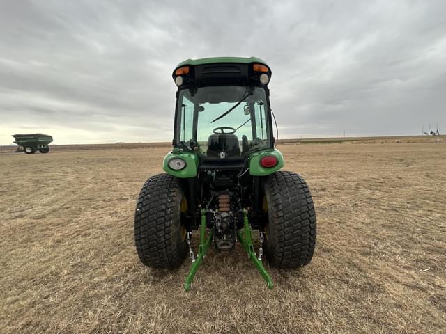 Image of John Deere 4720 equipment image 4