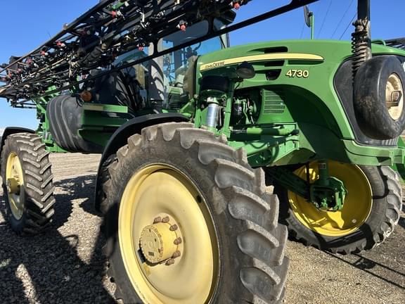 Image of John Deere 4730 equipment image 2