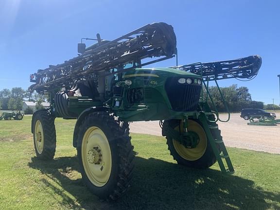 Image of John Deere 4730 equipment image 2