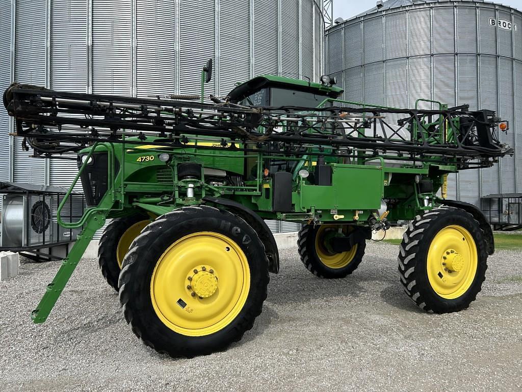 Image of John Deere 4730 Primary image