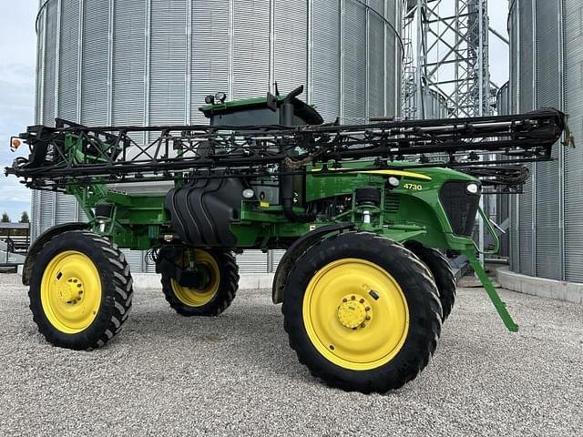 Image of John Deere 4730 equipment image 1