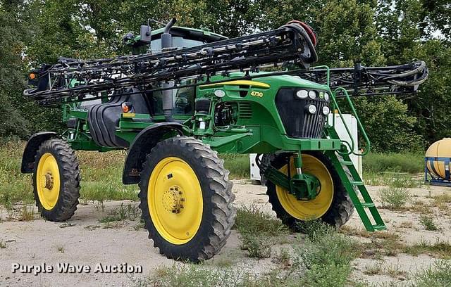 Image of John Deere 4730 equipment image 2