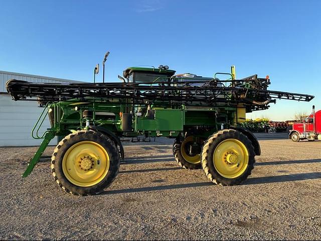 Image of John Deere 4830 equipment image 1